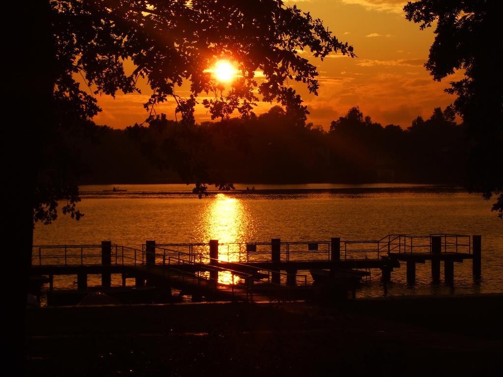 Waldhotel Am See Berlin-Schmoeckwitz Экстерьер фото